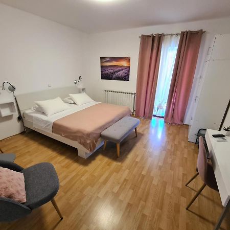 Apartments & Rooms Tom Medulin Zewnętrze zdjęcie