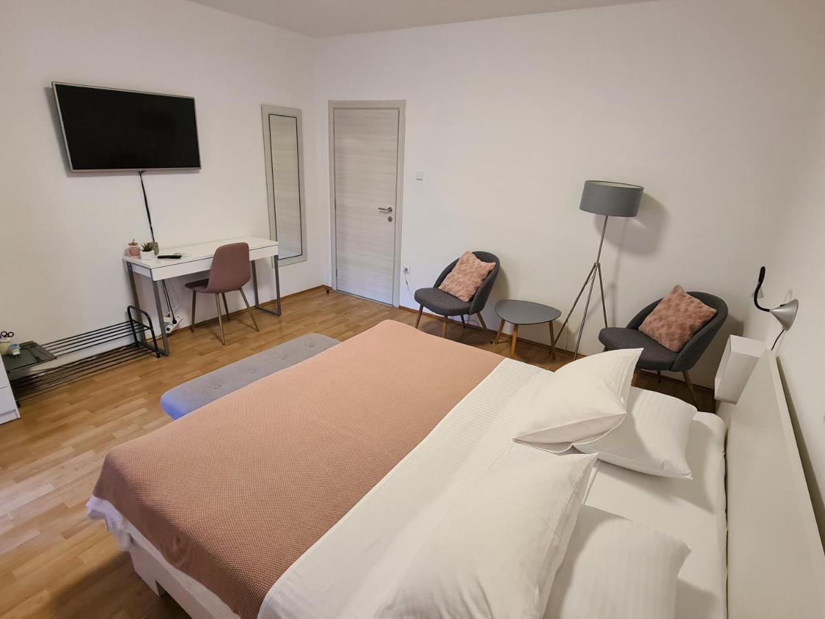 Apartments & Rooms Tom Medulin Zewnętrze zdjęcie