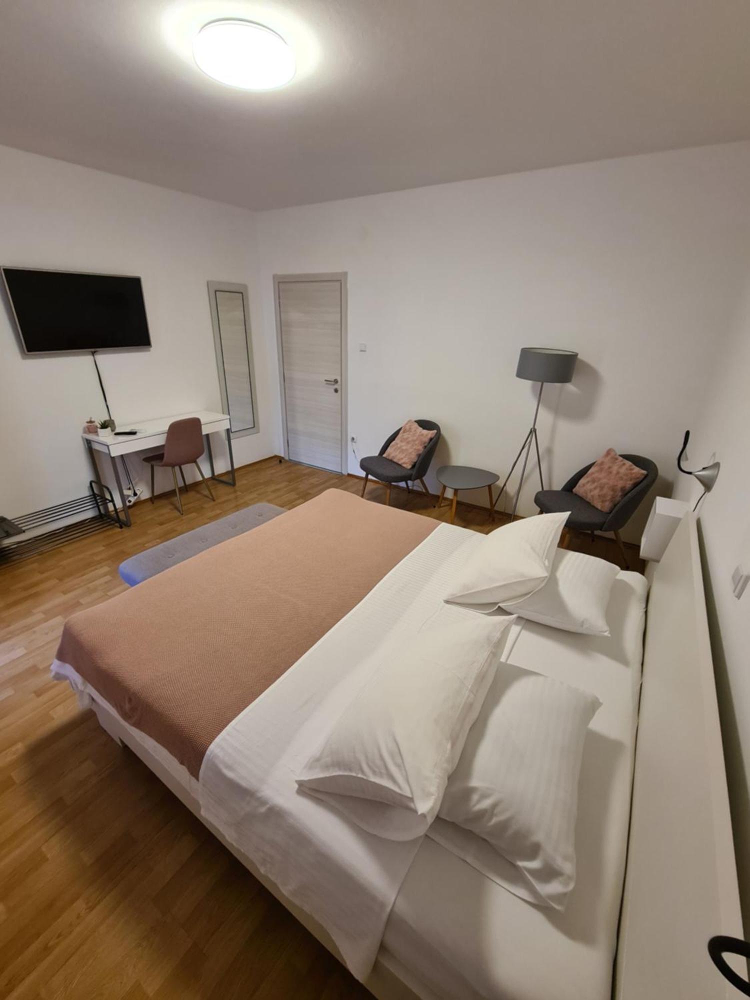 Apartments & Rooms Tom Medulin Zewnętrze zdjęcie